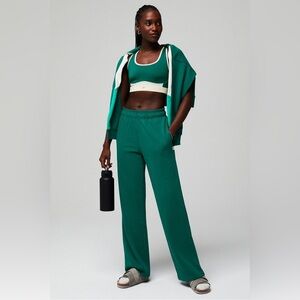 Fabletics Year Round Terry Wide Leg Sweatpant
Fairway Green  XS - 4 Short NWT